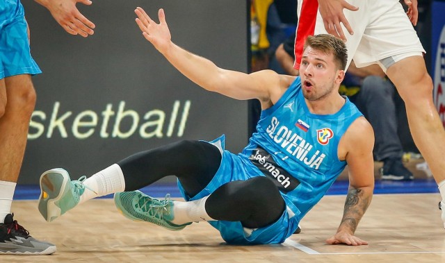 燃尽了！东契奇拼尽全力猛造杀伤 空砍39+8+8准三双难求一胜